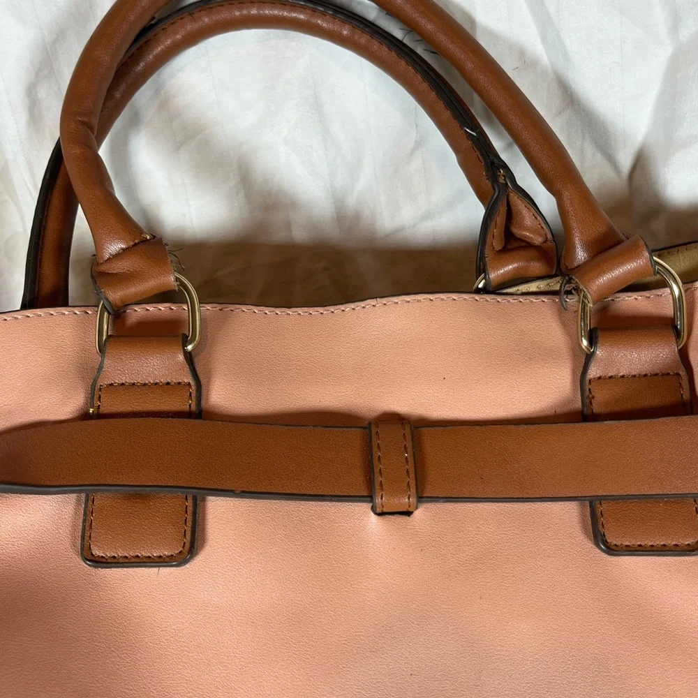 Unbranded two tone